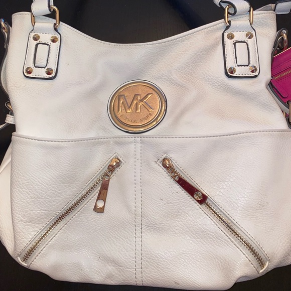 White Michael Kors purse, great condition. Big purse - Picture 1 of 3
